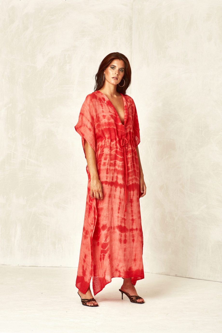 Kaftan Largo Araña Coral de Monica Lendinez