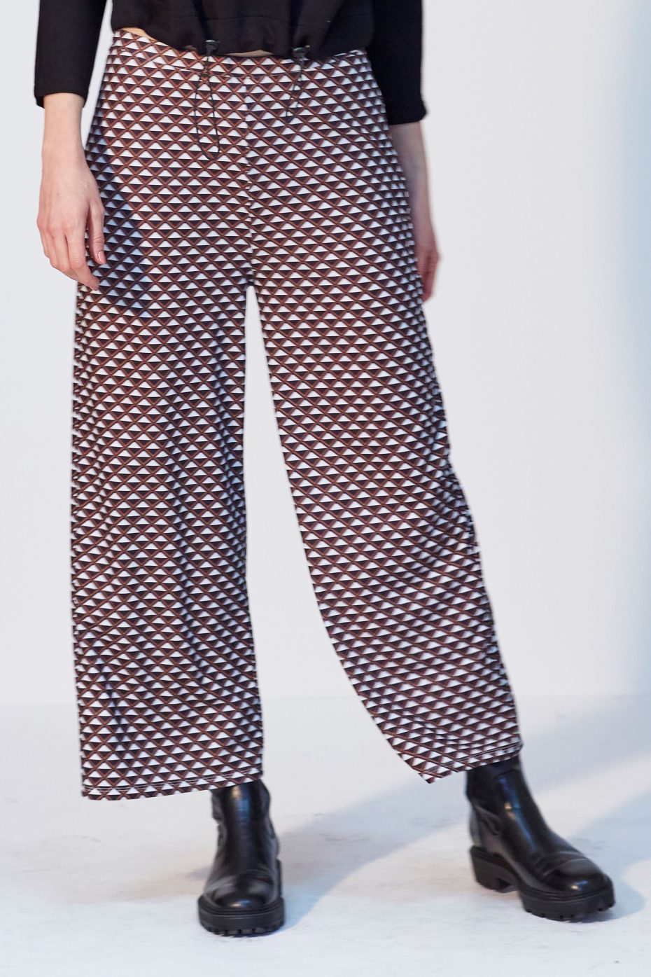 Pantalon Punto Cropped Geometrico de Vandos
